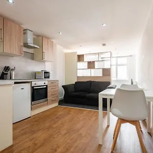 modern-1-bed-apartment-in-central-doncaster.yorkshirehotels.net/